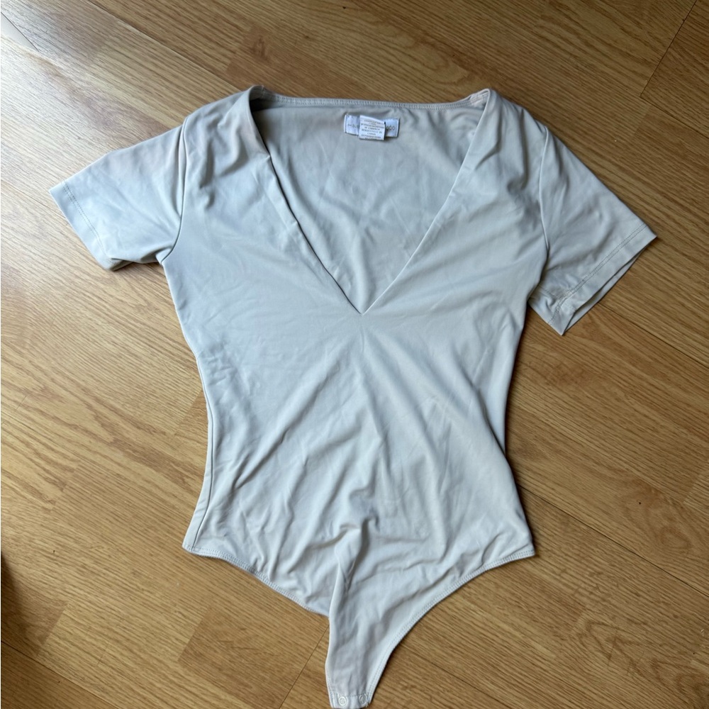 House of Harlow 1960 Deep V-Neck Bodysuit – Size M